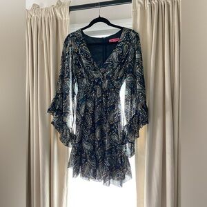 Betsy Johnson size 6 bandana print blue dress with bell sleeves